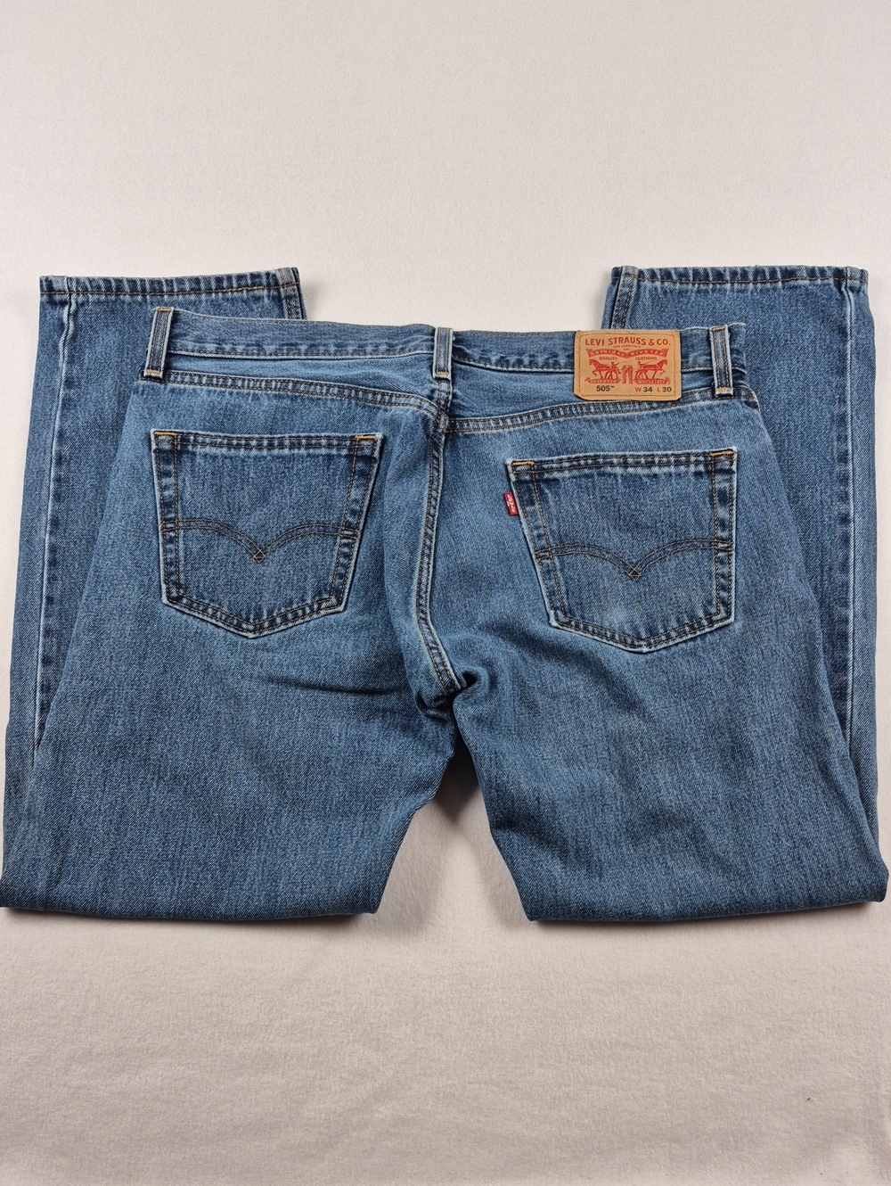 Levis 505 Regular Fit Jeans Mens 34x30 Medium Wash Straight Leg Denim Blue